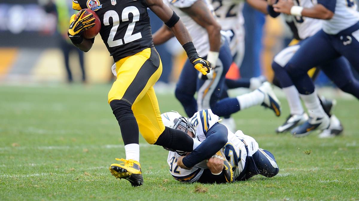 CHRIS RAINEY (Running Back): Der schnelle Running Back spielt zwischen 2012 und 2014 für die Steelers, Colts und Cardinals in der NFL, aktuell läuft er in der CFL auf. Bei den Gators war er einer der Stars. Er bekannte sich 2010 wegen Stalkings schuldig, 2013 wurde er verhaftet, weil er seine damalige Freundin wegen eines Streits um ein Handy geschlagen haben soll