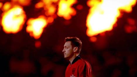 Bis Dienstag müssen die englischen Klubs ihre Kader für die Premier League melden. Mesut Özil könnte dabei im Liga-Aufgebot des FC Arsenal fehlen. 