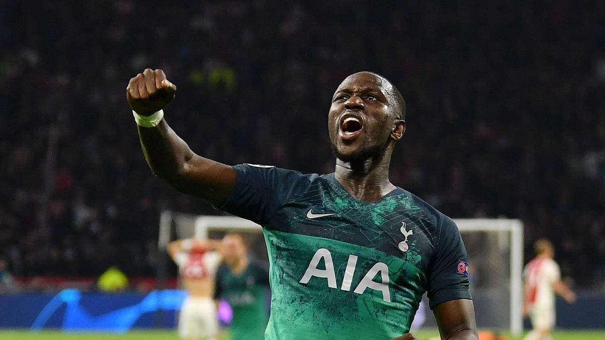 MOUSSA SISSOKO: Auch er zeigt seinen Gegenspielern schnell, wo's lang geht. Hat ebenfalls Glück, dass er bei seinem Einsteigen gegen Ajax' Tagliafico nicht Rot sieht. UNENTSCHIEDEN - 5:3