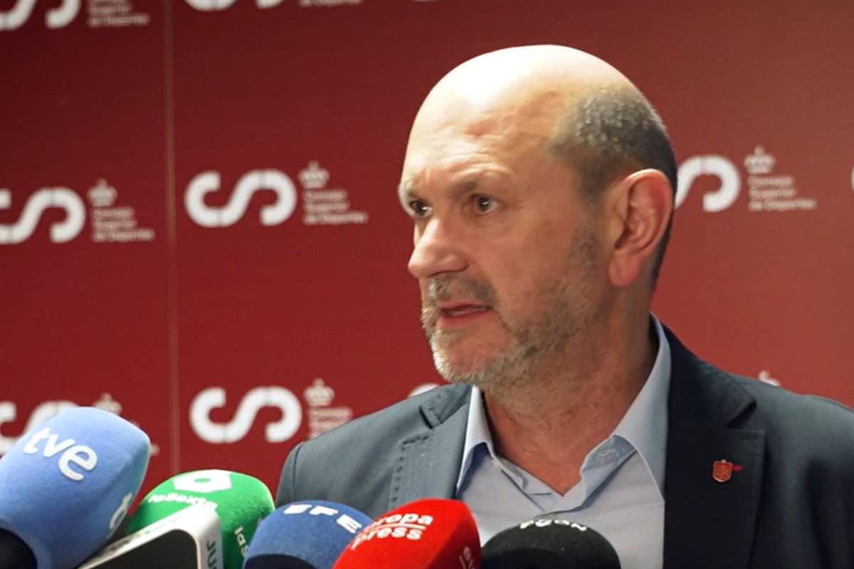 Rafael Louzán, Präsident des spanischen Fußballverbands, hat hohe Ziele für die WM 2030. Das Turnier, das in sechs Ländern stattfindet, soll das beste der Geschichte werden.