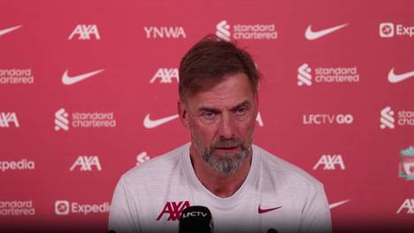 Nach dessen erneuter Kritik gegenüber Schiedsrichter Paul Tierney gab es nun ein Urteil gegen Liverpool-Trainer Jürgen Klopp. Der Deutsche muss für zwei Partien von der Tribüne zusehen.