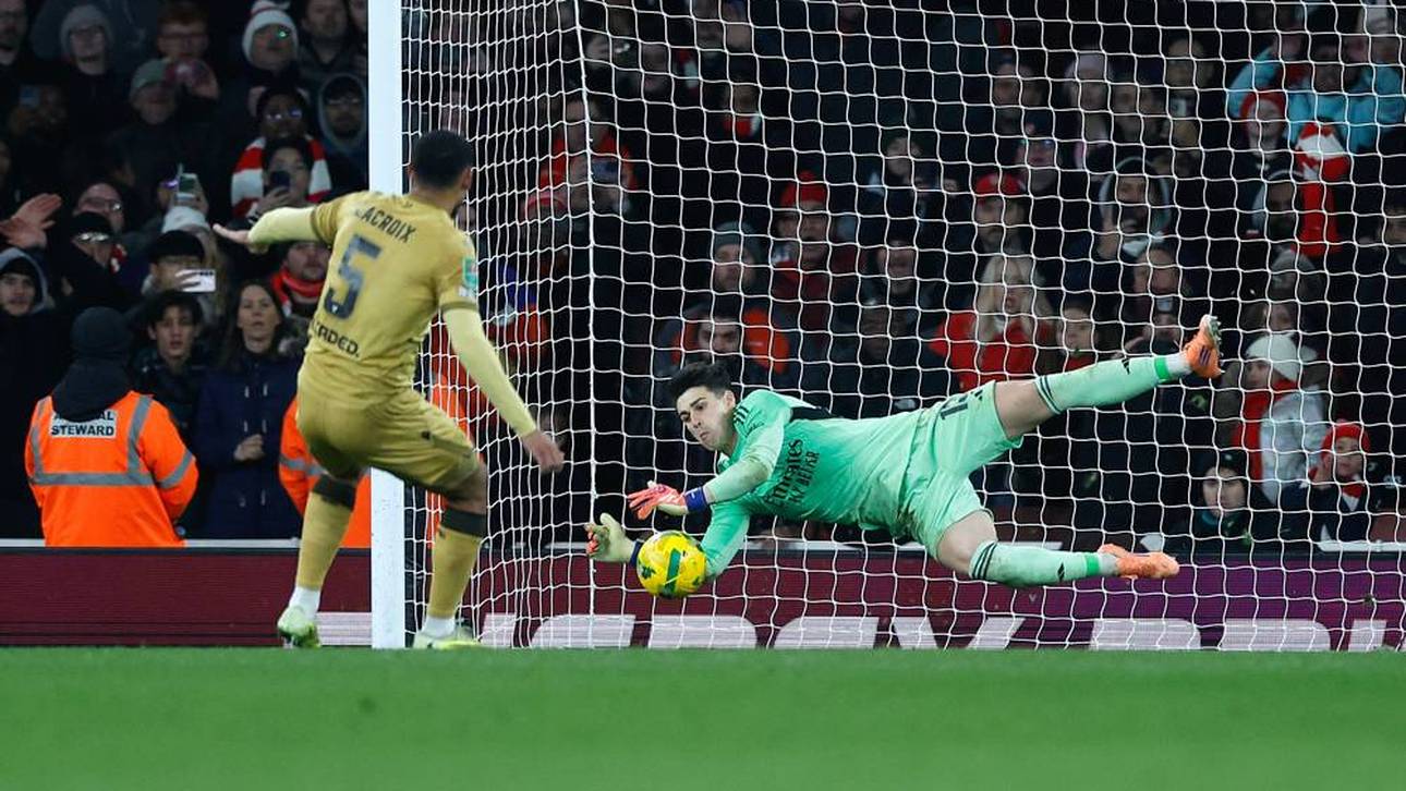 Arsenal-Keeper verblüfft mit Elfer-Trick