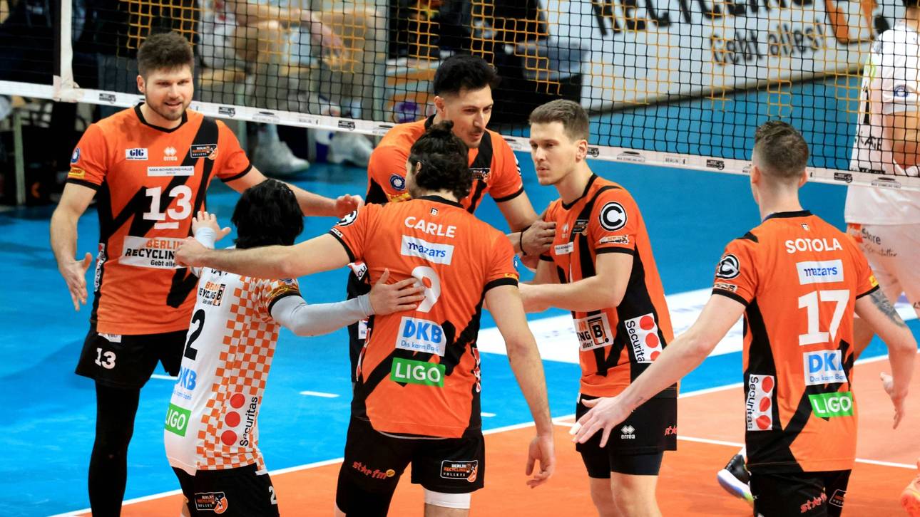 Berlin nach Hauptrunde auf Platz eins