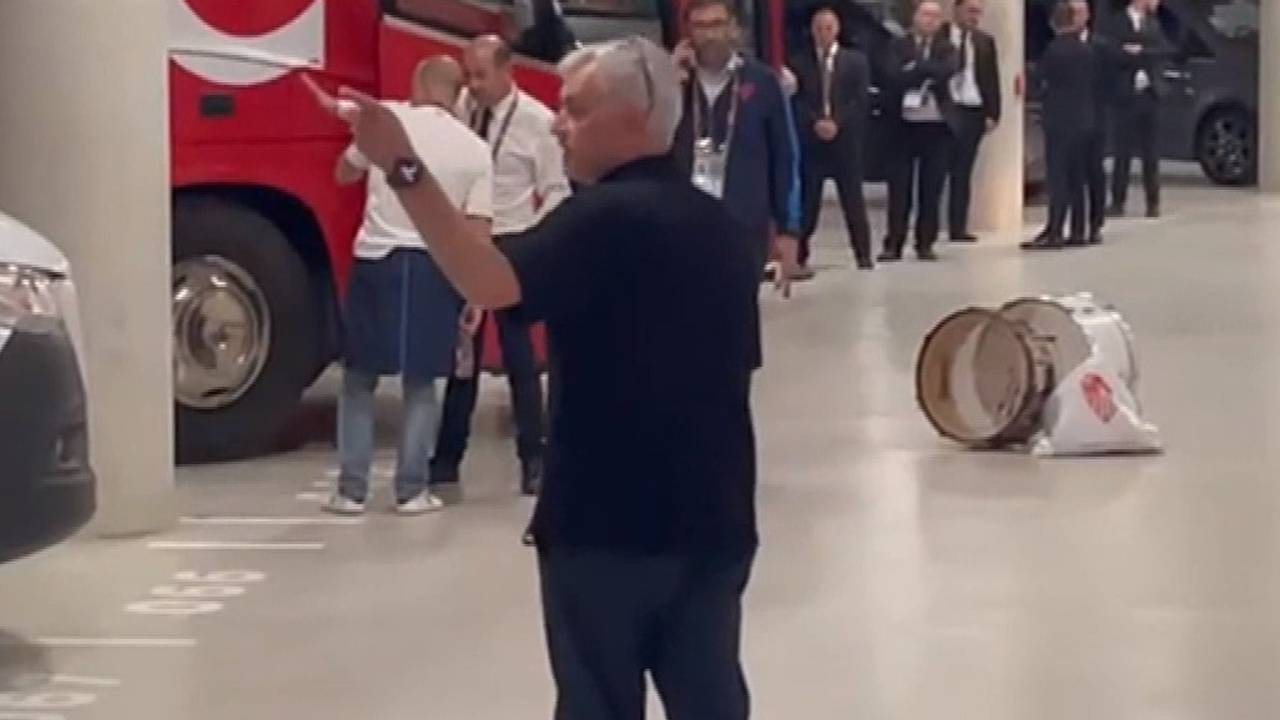 Roma-Fans flehen Mourinho an