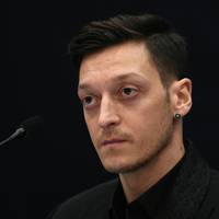 Rio-Weltmeister Mesut Özil beendet angeblich seine Karriere. Das berichtet eine türkische Zeitung. 