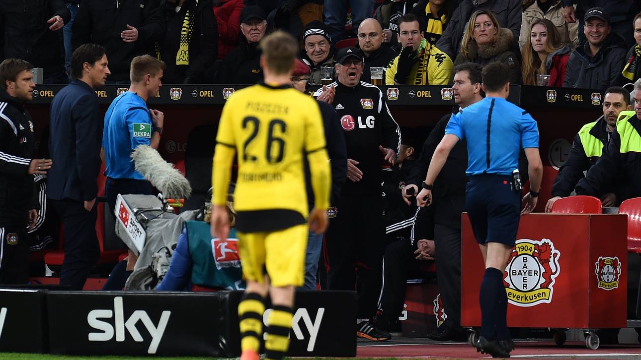 Schmidt provoziert Spielunterbrechung