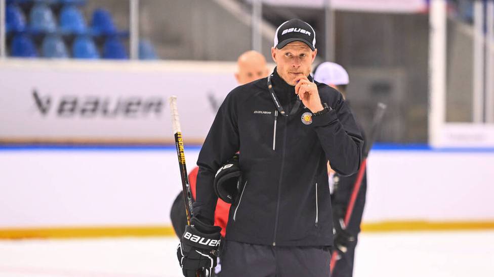 Bundestrainer Toni Söderholm sieht vor der Eishockey-WM noch einige Baustellen im DEB-Team