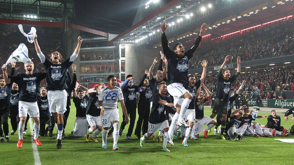 Im Rückspiel auf dem ausverkauften Betzenberg werfen die "Roten Teufel" dennoch nochmal alles in die Waagschale, geraten aber kurz vor der Pause in Rückstand und gehen schließlich erneut als Verlierer vom Platz (1:2). Die TSG bleibt in der Bundesliga