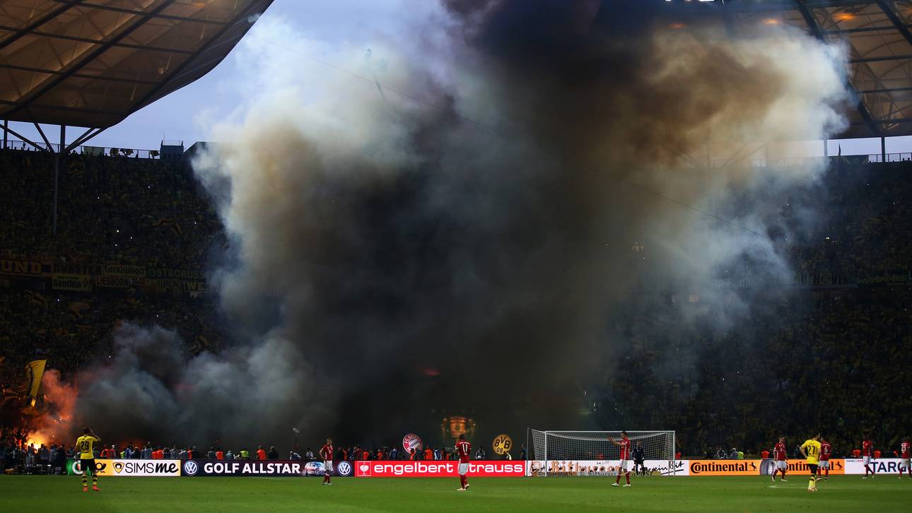 Pyrotechnik verzögert DFB-Pokalfinale