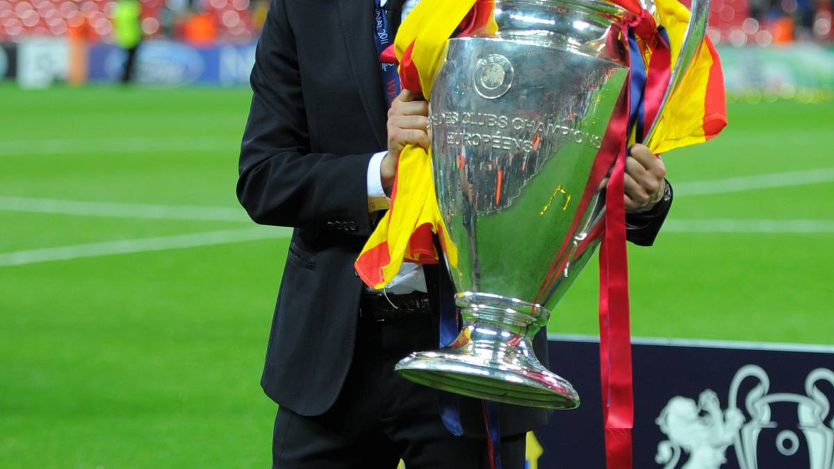 Guardiolas Team wird für seinen Tiki-Taka in Vollendung rund um den Globus gefeiert und sichert sich neben dem Henkelpott auch die Meisterschaft in Spanien