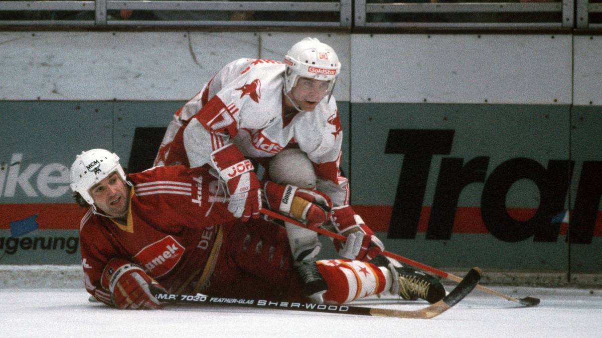7. März 1989, Köln - DEG 1:7: Die beiden Klubs trafen im Playoff-Halbfinale aufeinander. Neben der sportlichen Rivalität gab es aber noch eine zusätzliche Brisanz. Denn die Kölner Didi Hegen und Gerd Truntschka (oben) hatten frühzeitig ihren Abgang nach der Saison bekanntgegeben. Ihr Wechsel zum Rivalen aus Düsseldorf stieß wenig überraschend auf wenig Verständnis