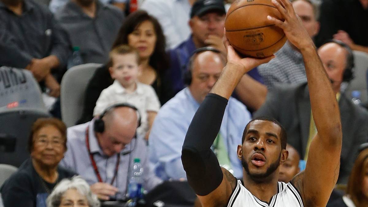 LaMarcus Aldridge (San Antonio Spurs) - 85: Unter dem Korb ist der 2,11m-Hühne eine Maschine. Sein Ranking hat sich der fünfmalige Allstar verdient