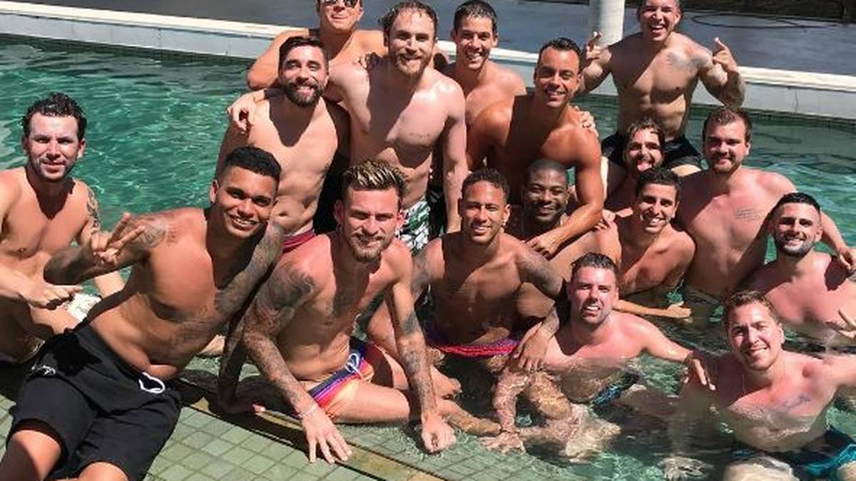 Auch einige Freunde waren zu den Feierlichkeiten eingeladen. Für Gäste ist wahrlich genügend Platz