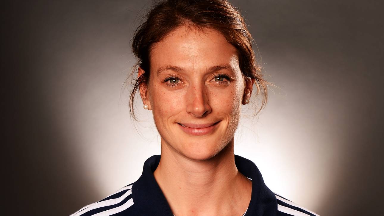 U21 Germany - Team Presentation: Mona Nemmer arbeitete auch eine Zeit lang für den DFB als Köchin