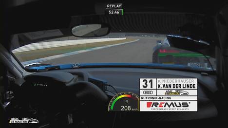 Die amtierenden Champions Patric Niederhauser und Kelvin van der Linde holen sich den in der aktuellen GT Masters Saison.