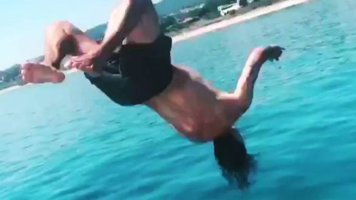 Dieser Stunt kann sich sehen lassen! Max Kruse hat im Urlaub Spaß