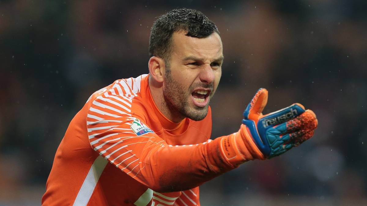 Samir Handanovic (Inter Mailand): War vor seiner Verpflichtung durch Inter Mailand häufig als Leihgabe für verschiedene Vereine tätig. Wechselte zur Saison 12/13 zum Mailänder Klub