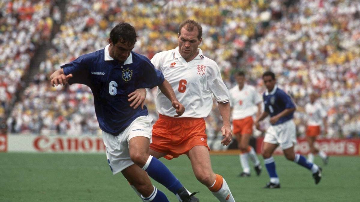 BRANCO (1986-88): Der Linksverteidiger lief 72 Mal für Brasilien auf, wurde 1994 Weltmeister und für seine harten Freistöße gefürchtet. Er gilt als Vorläufer und Vorbild von Roberto Carlos, der in der Selecao sein Nachfolger wurde. Für Brescia war er zwischen 1986 und 1988 aktiv und erzielte in 50 Spielen vier Tore