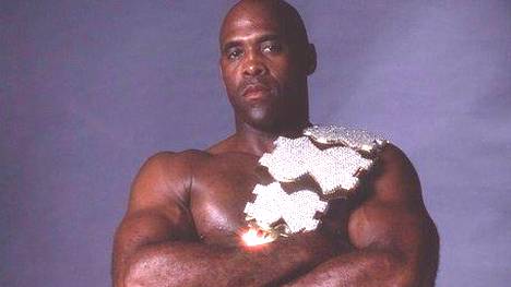 Mike Jones alias Virgil auf seinem Karriere-Höhepunkt bei WWE 1991
