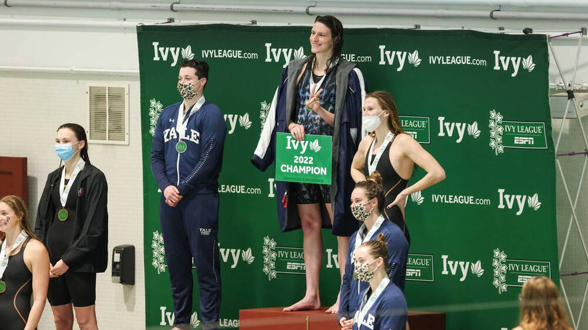 Die trans Schwimmerin Lia Thomas gewann 2022 das 100-Yard-Freestyle-Finale der NCAA