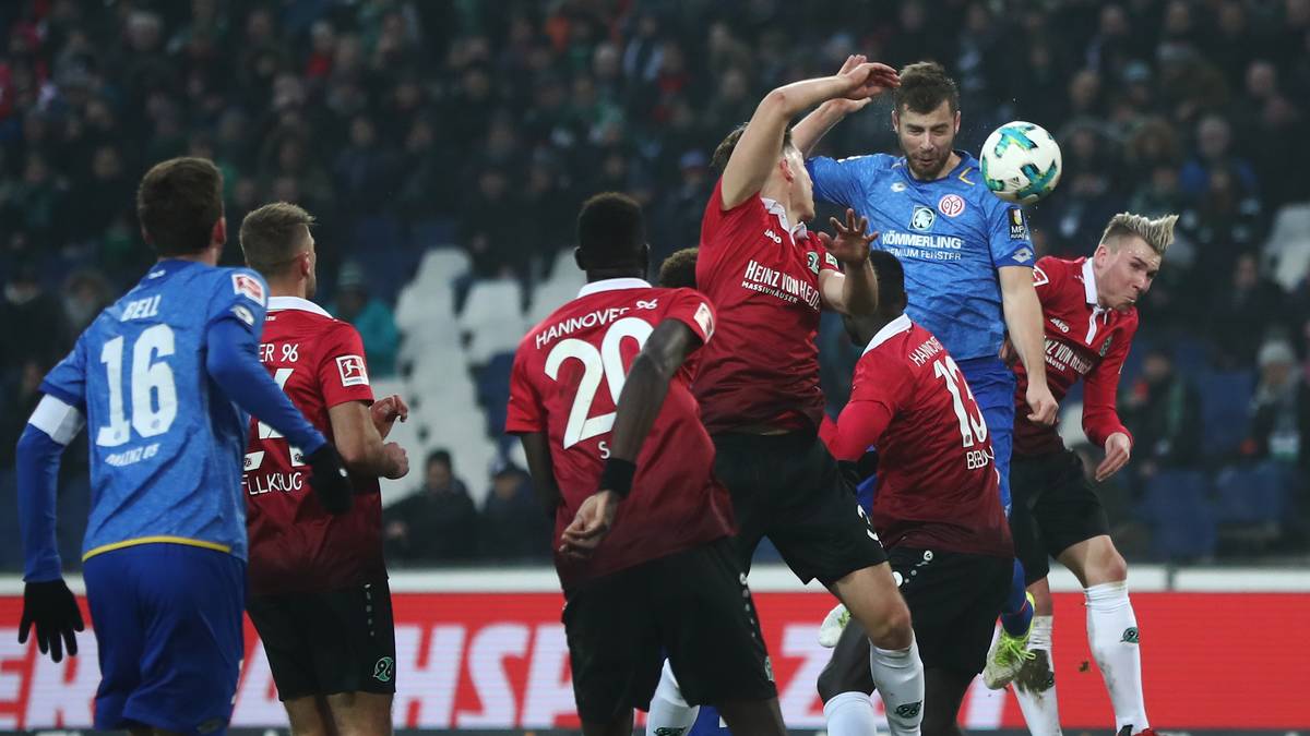 ...Alexander Hack erzielt nur fünf Minuten später das 0:2 