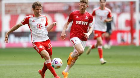 Thomas Müller im Duell mit Florian Kainz