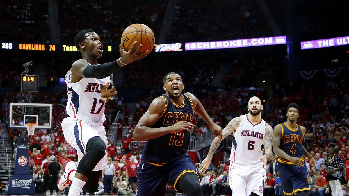 In seinem zweiten Jahr in Atlanta jedoch erarbeitet sich Schröder dauerhaft den Backup-Posten von Point Guard Jeff Teague. In fast 20 Minuten Spielzeit erzielt der 21-Jährige im Schnitt 10 Punkte und 4,1 Asssists, erreicht sogar die Playoffs als bestes Team im  Osten, ehe das Aus gegen die Cleveland Caveliers um Superstar LeBron James kommt