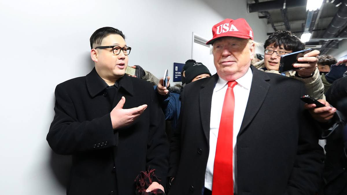 Doubles von Donald Trump (rechts) und Kim Jong Un bei der Eröffnungsfeier