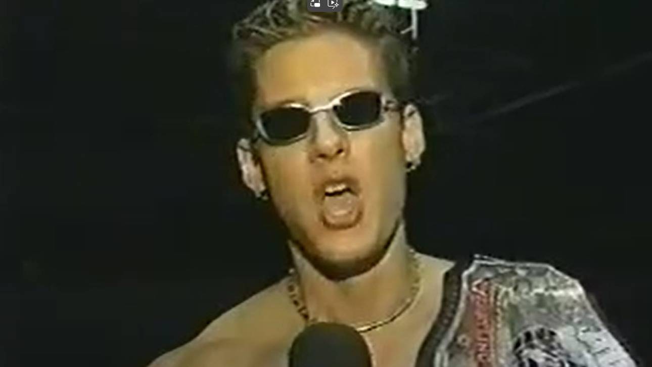 Trauer um „The Underwear Model“