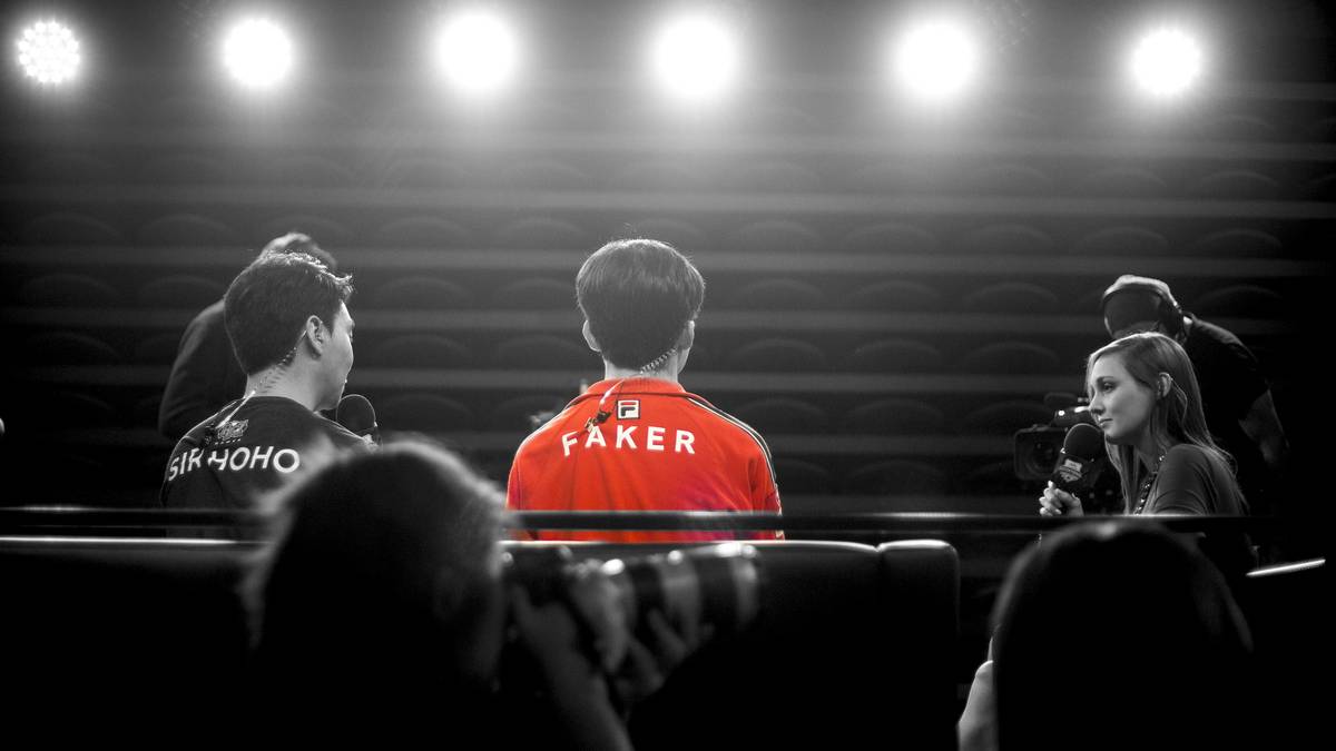 Gerade die weiblichen Fans schauten diesmal wieder auf SKTs Super-Star "Faker"...