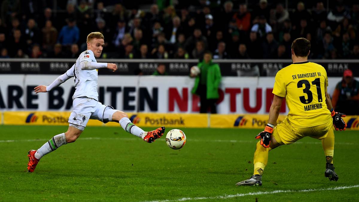 Nachdem Sandro Wagner zum 2:2 für Darmstadt trifft, ist es Oscar Wendt, der die Partie entscheidet. Nach schöner Vorarbeit von Lars Stindl trifft der Schwede in der 86. Minute zum entscheidenden  3:2 für die Borussia