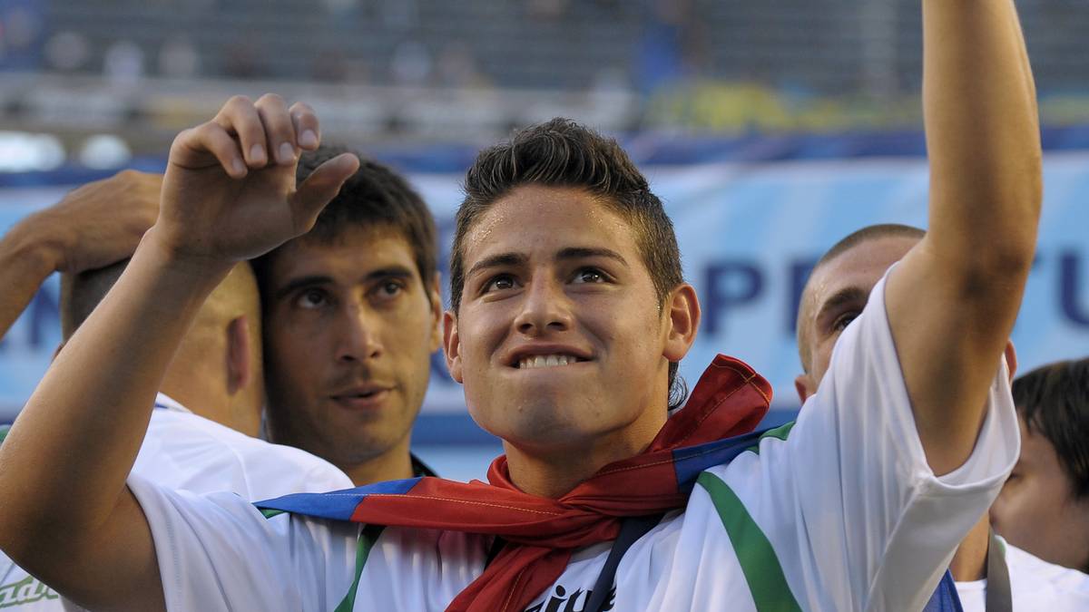 In 42 Spielen für Banfield erzielt er fünf Tore und gewinnt 2009 mit dem Verein sogar den ersten argentinischen Meistertitel der Vereinshistorie