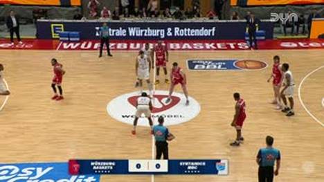 Spiel Highlights zu Würzburg Baskets - SYNTAINICS MBC (1)