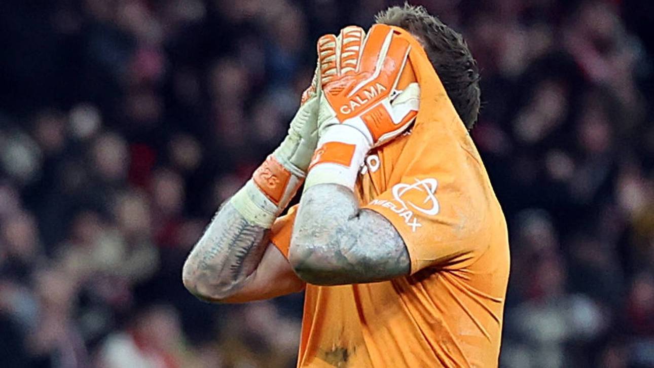 Die starke Leistung von Bayer-Torhüter Mark Flekken reichte nicht aus gegen dominierende Bayern