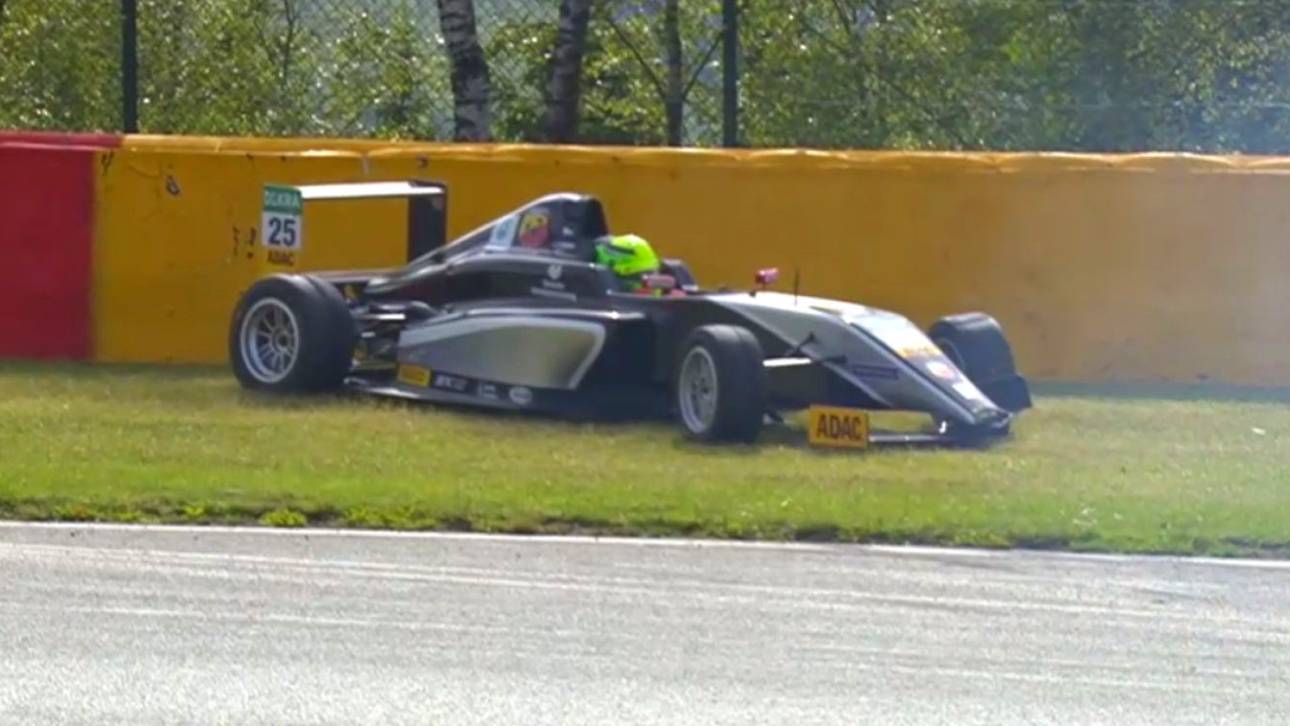 Norris siegt, Schumacher crasht