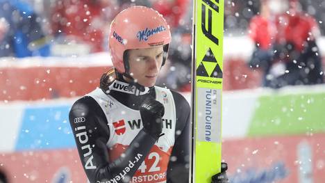 Karl Geiger gewann bei der WM-Entscheidung im Skispringen von der Großschanze in Oberstdorf nach einer Steigerung im zweiten Durchgang noch Edelmetall