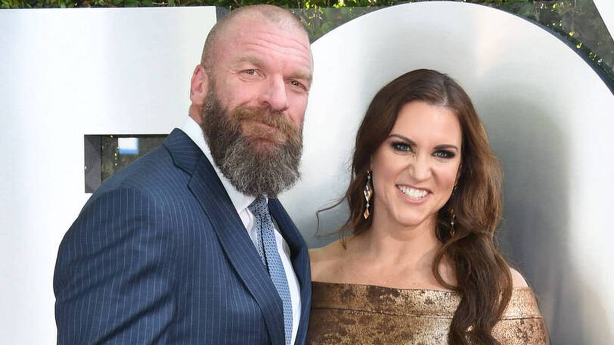 Stephanie McMahon und "Triple H" Paul Levesque sollen gegen den WWE-Verkauf sein