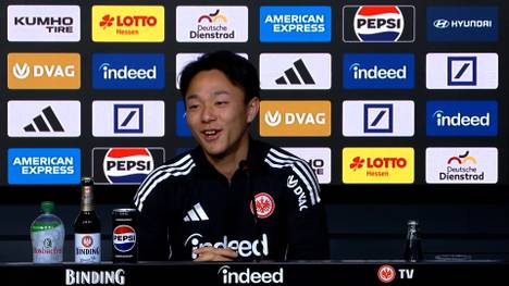 Keita Kosugi könnte als Japaner bei Eintracht Frankfurt eine Tradition fortführen. Dabei zeigt sich der Neuzugang bei seiner Vorstellung bereits bestens mit dem hessischen Dialekt vertraut.