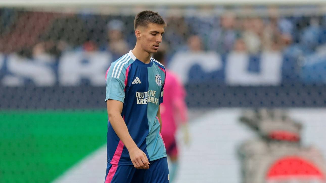 „Absolut scheiße“: Schalker Krise weitet sich aus