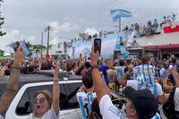Schon vor dem Finale der Copa America sind die Fans des Weltmeisters in Partylaune und kapern die Innenstadt von Miami sowie den Strand. 