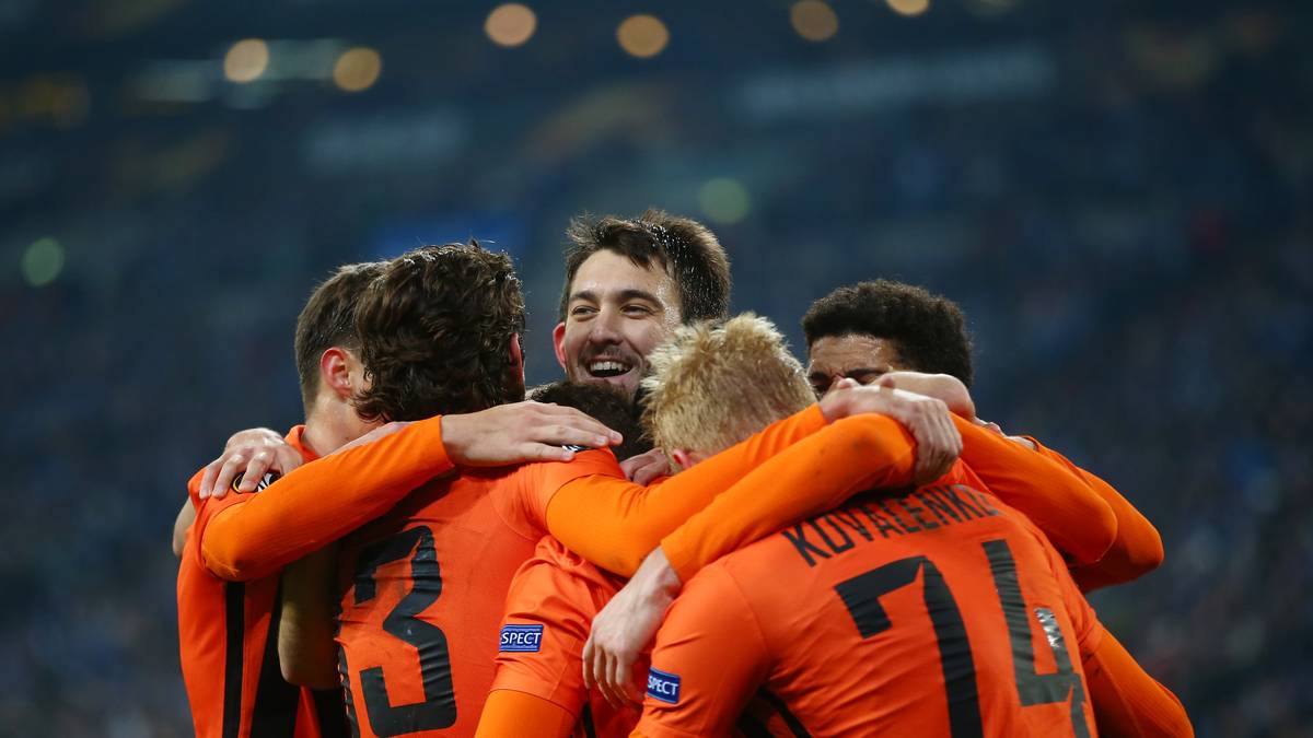 Donezk erzielt derweil die Führung gegen Schalke. Marlos trifft. Für ein Weiterkommen braucht Schalke nun zwei Tore