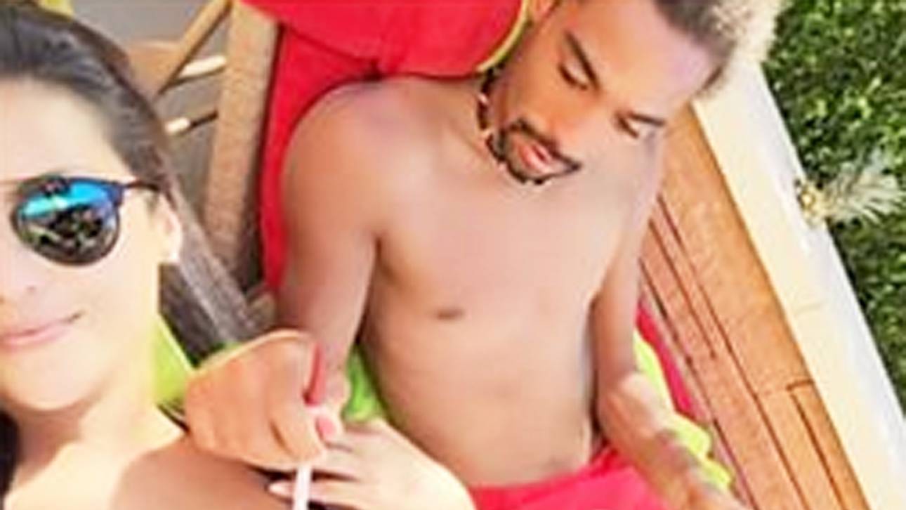 Dustin Brown gibt gerne Autogramme