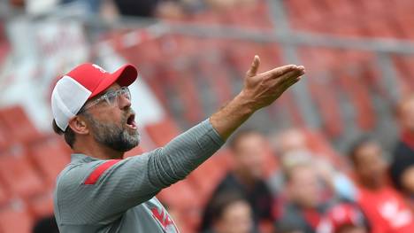 Man City und Chelsea investierten auch im Corona-Sommer wieder ordentlich. Angesprochen auf die hohen Transferausgaben der Konkurrenten stichelt Jürgen Klopp.