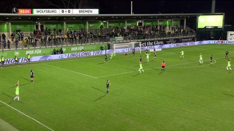 Der VfL Wolfsburg holt sich im Topspiel gegen Bremen die Wintermeisterschaft. Die Wölfinnen profitieren dabei von einem kuriosen Siegtreffer durch Dominique Janssen.