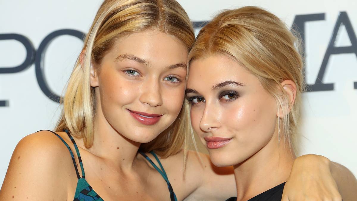 Hier posieren Hadid (l.) und Hailey Baldwin zusammen. Letztere ist eine Tochter von Schauspieler Stephen Baldwin und ist ebenfalls in der Hamilton-Box zu Besuch