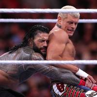 Der Wechsel von SmackDown zu einem neuen Sender dürfte ein weiteres Beben zur Folge haben. Der Poker um RAW spitzt sich derweil zu - auch, weil WWE die Anleger mit dem Deal enttäuscht hat.