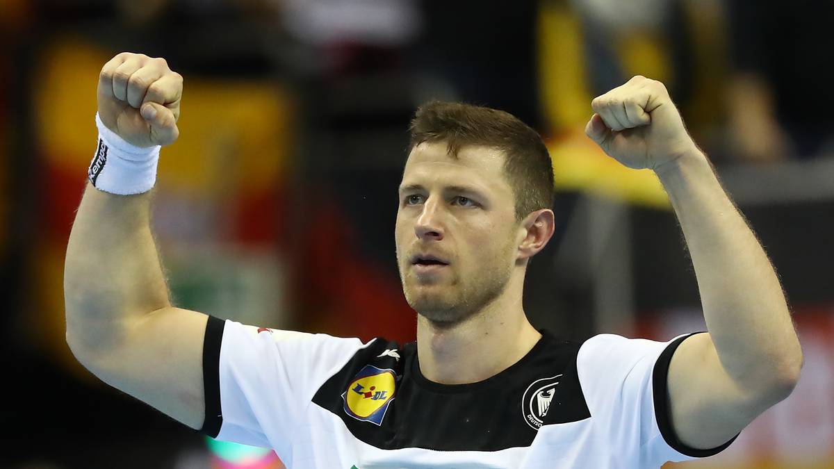 MARTIN STROBEL: Der Routinier versuchte wie gewohnt, dem Angriff Struktur zu verleihen, und war auch wieder einmal selbst erfolgreich. Allerdings deutlich unauffälliger als gegen Frankreich, nach der Pause nur mit einem Kurzeinsatz