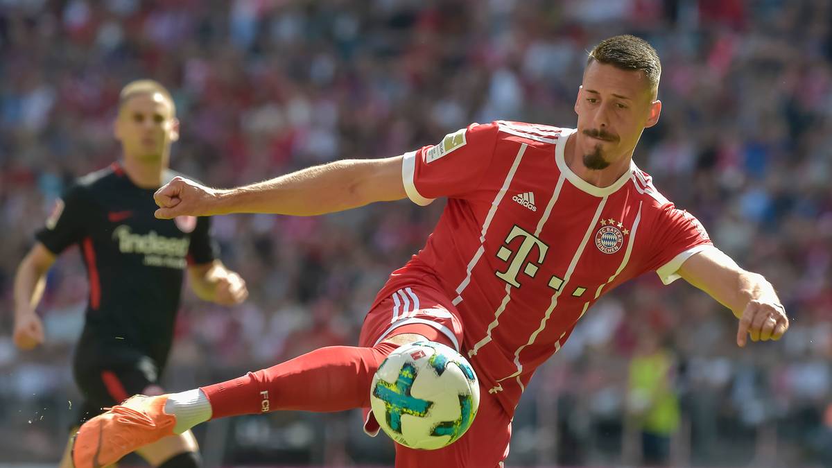 SANDRO WAGNER wechselte Anfang 2018 für 13 Millionen Euro von der TSG Hoffenheim zu seinem Jugendklub Bayern zurück. Wagners Rolle bei den Bayern war von Anfang an klar kommuniziert: Er war als Backup von Robert Lewandowski eingeplant...