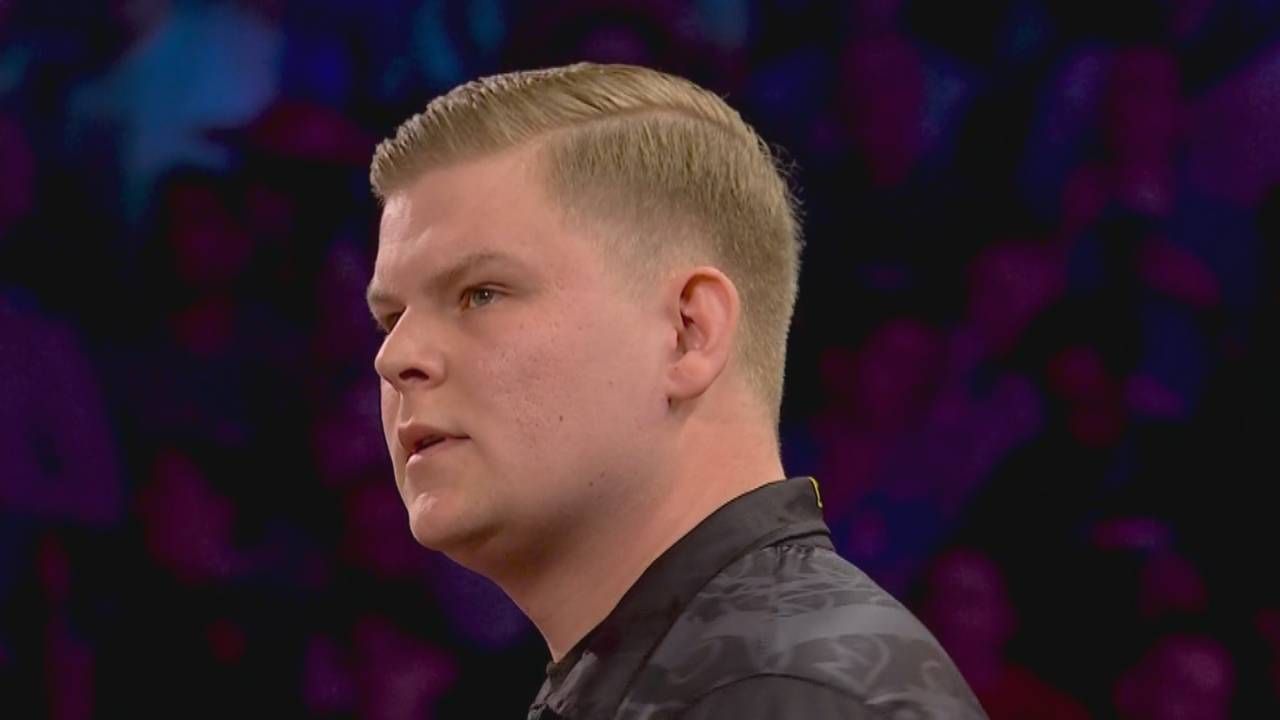 Darts WM 2023: Mike de Decker verliert gegen Mensur Suljovic mit 0:3