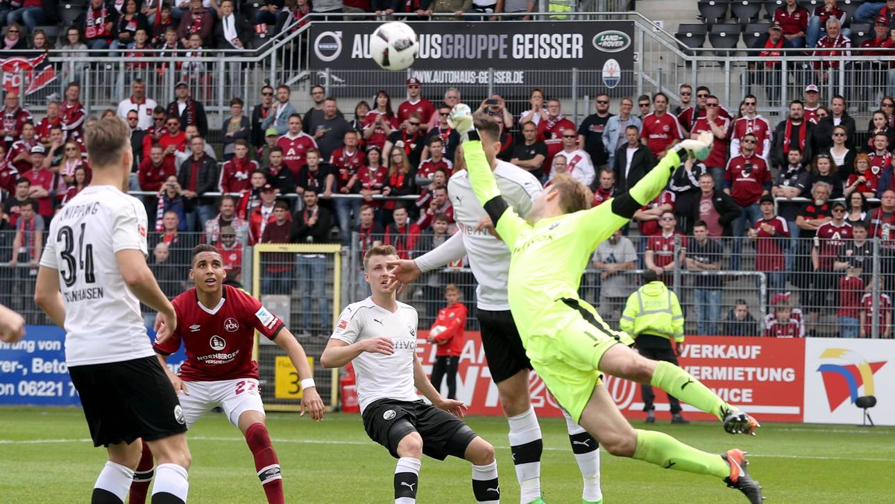 Nürnberg jubelt dank Torwartpatzer